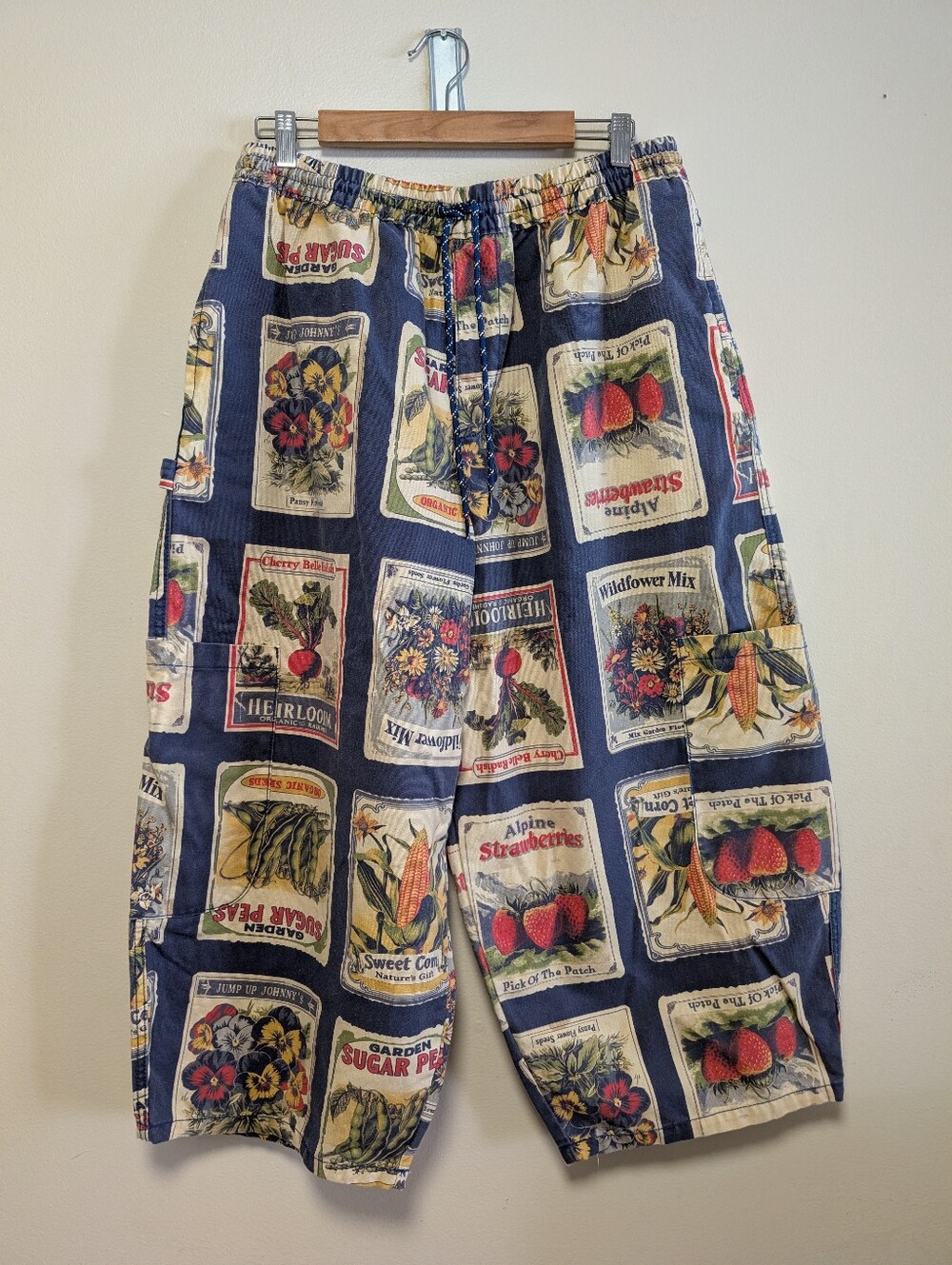 BDG Urban Outfitters Seed Packet Print Ultra Wide Leg Crop Pants L/G